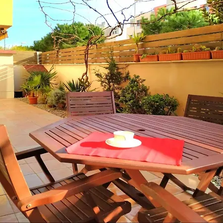 Апартаменты Bonito Go2lloret *